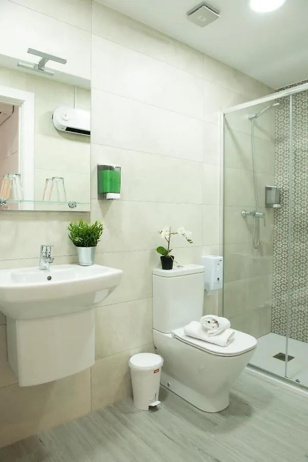 Bilbao Rooms & Kitchen Zorroza