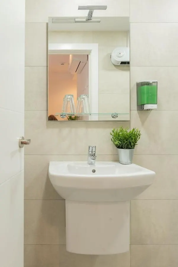 Bilbao Rooms & Kitchen Zorroza 0*,